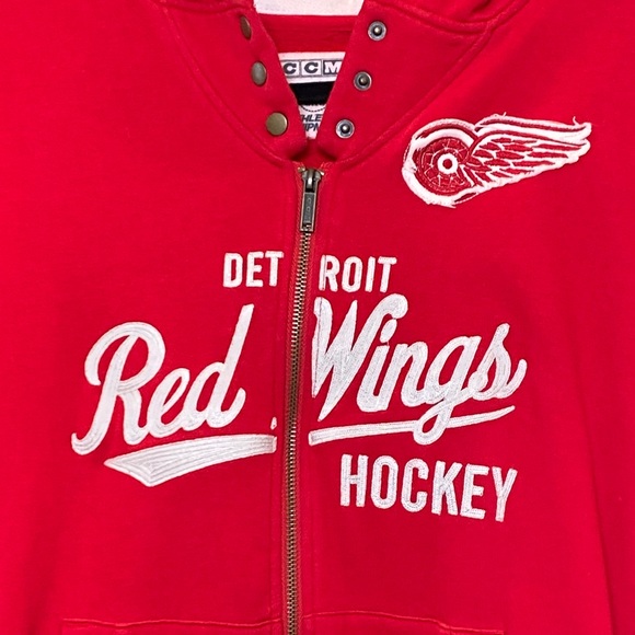 Women’s CCM Detroit Red Wings Zip-Up Hoodie Large - Picture 2 of 3